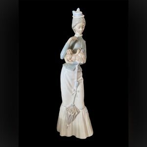 Elegant Lady Figurine in Blue and White
